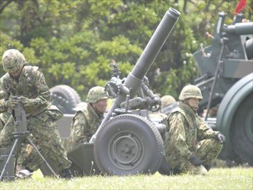 武山駐屯地｜訓練展示：120mm迫撃砲射撃準備