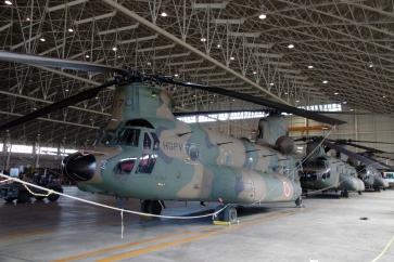 第47回木更津航空祭｜格納庫内CH-47JAチヌーク