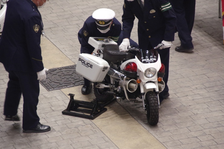 トレッサ横浜14周年イベント：神奈川県警察の撤収