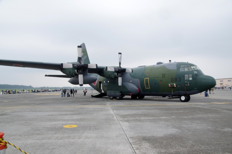 横田基地日米友好祭2022：C-130H輸送機