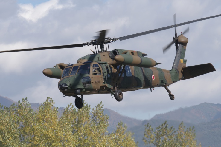 松本駐屯地：UH-60JAの離脱