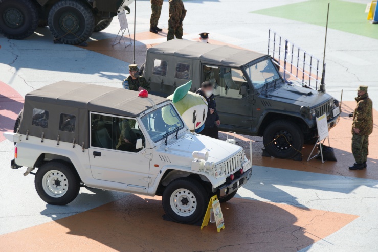 兵庫地本Defense Motor Festival：警務隊と第3特科隊のパジェロ