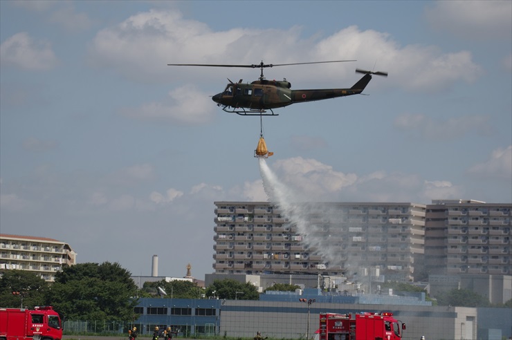 多用途ヘリコプター UH-1J｜空中消火