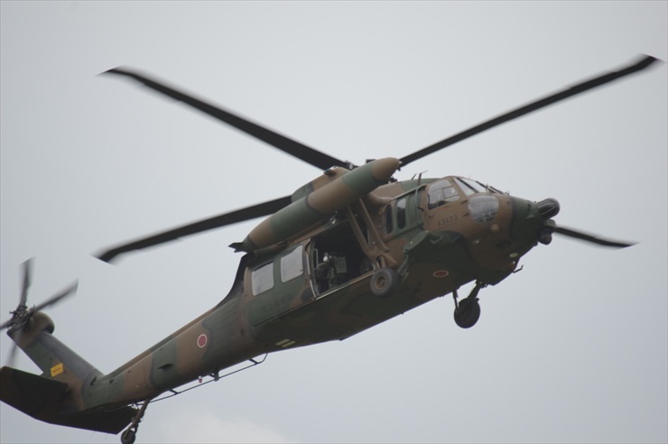 多用途ヘリコプターUH-60JA｜ドアガン搭載