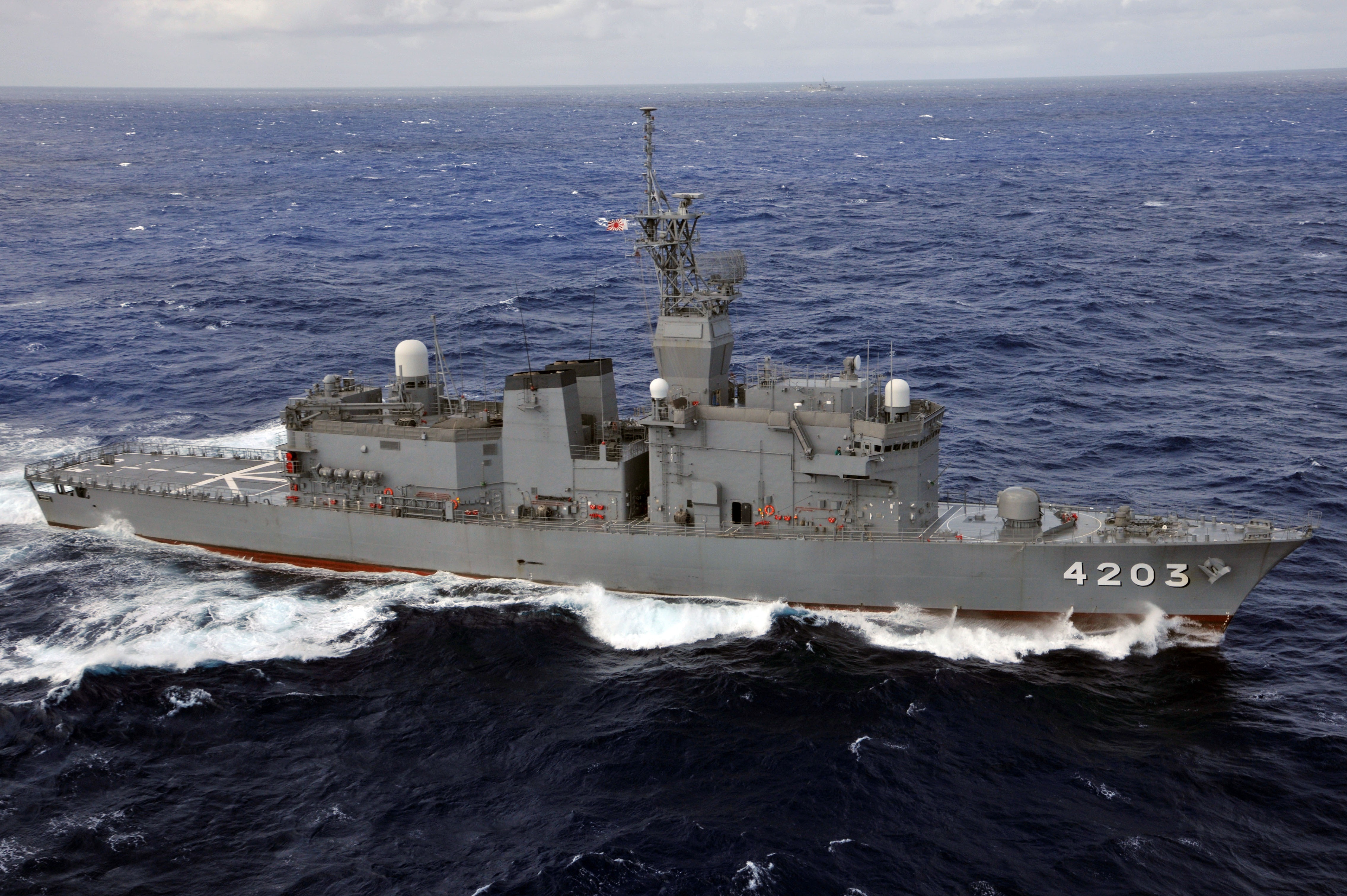 海上自衛隊 訓練支援艦「てんりゅう」
