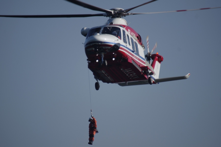 横浜消防出初式：航空救助訓練