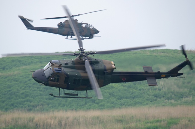 UH-2とAH-1S