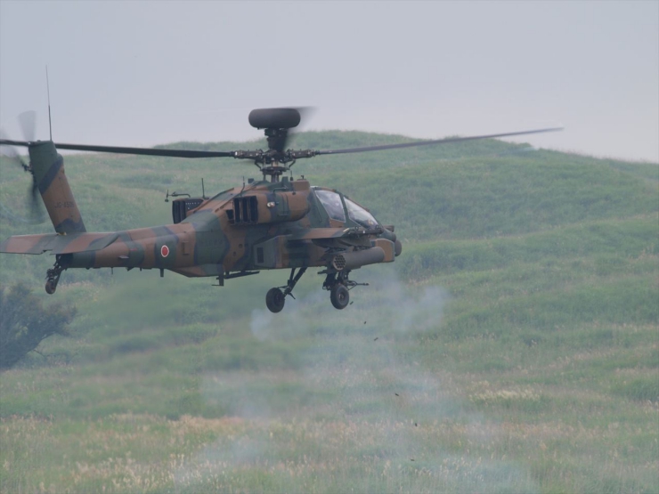 AH-64Dアパッチ機関砲射撃