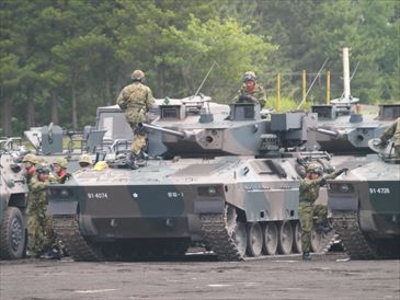 富士駐屯地｜観閲行進準備：89式装甲戦闘車