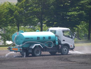 富士駐屯地｜訓練展示準備散水