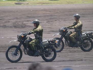 戦闘訓練展示：偵察オートバイ
