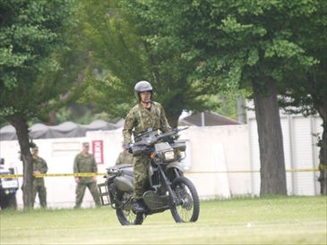 模擬戦闘訓練：偵察オートバイ進入
