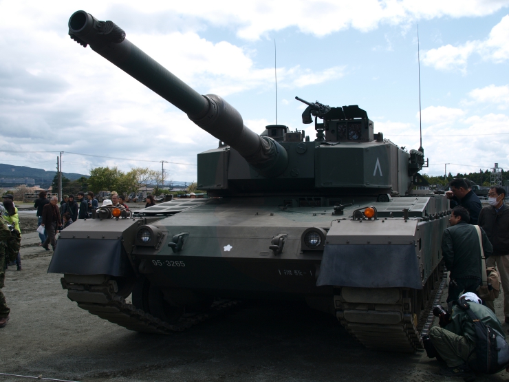 駒門駐屯地｜90式戦車