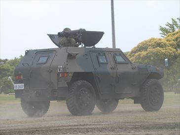 武山駐屯地｜訓練展示：軽装甲機動車進入