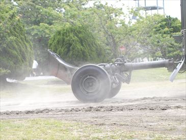 武山駐屯地｜訓練展示：120mm迫撃砲進入