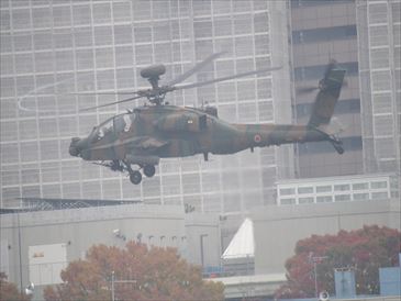 立川駐屯地｜飛行展示｜戦闘ヘリAH-64D