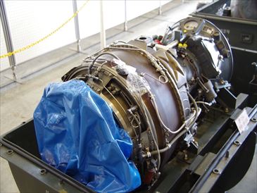 立川駐屯地｜航空機展示｜AH-1Sのエンジン