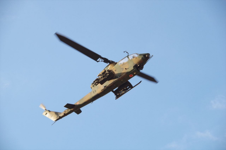 平成26年度 降下訓練始め：AH-1Sコブラ