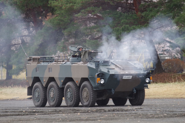 96式装輪装甲車：重機関銃射撃