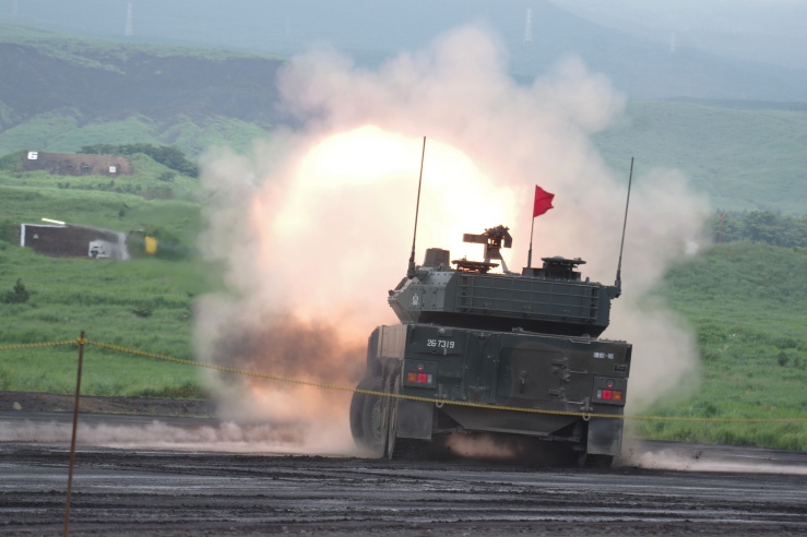 令和元年度富士総合火力演習学校予行｜16式機動戦闘車：スラローム射撃