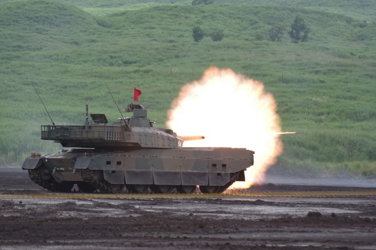 令和元年度富士総合火力演習学校予行｜10式戦車：後退間射撃