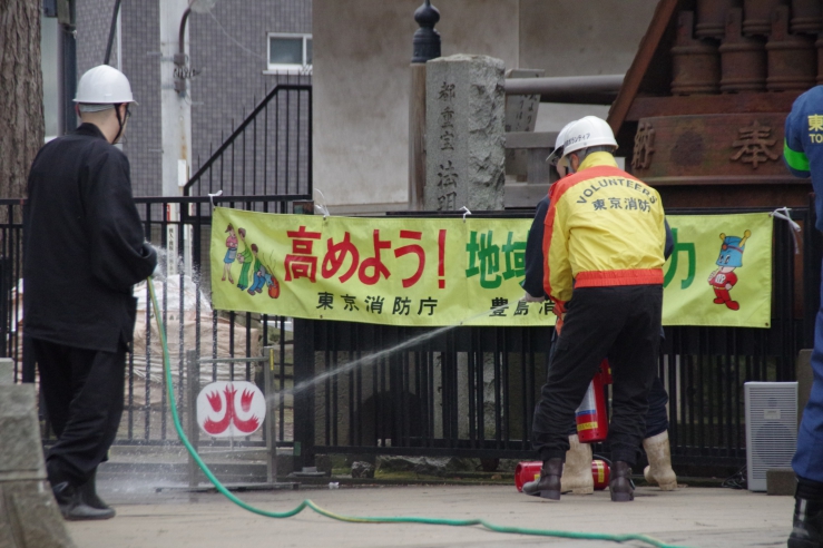 豊島消防署消防演習｜災害時支援ボランティアによる初期消火