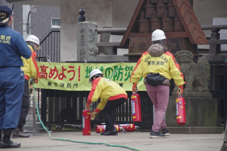 豊島消防署消防演習｜災害時支援ボランティア連携の消火