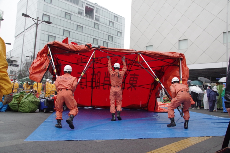 第六消防方面救助救急訓練｜フレーム式救護所用テント展開