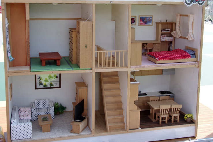 有明ガーデン：家具転倒対策模型の内部
