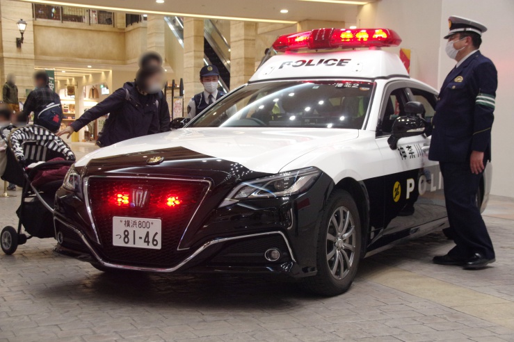 トレッサ横浜14周年イベント：神奈川県警察のパトカー