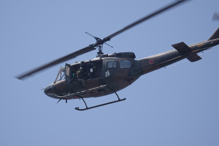 練馬駐屯地創設71周年：UH-1J飛来
