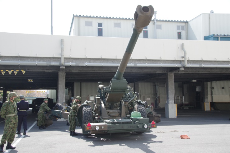 練馬駐屯地創設71周年：155mm榴弾砲FH70