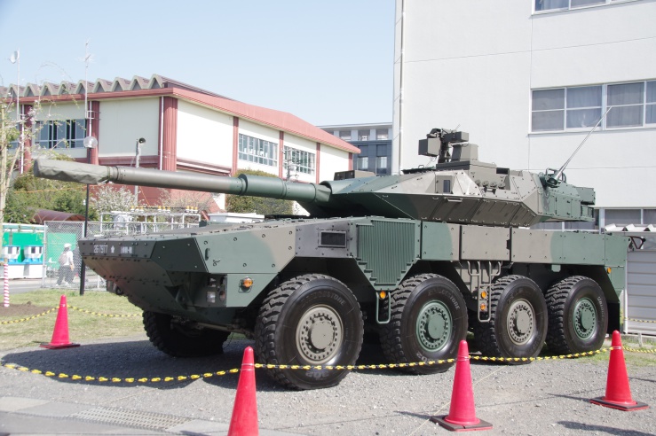 練馬駐屯地創設71周年：16式機動戦闘車