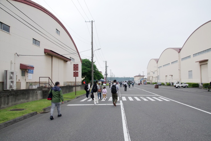 横田基地日米友好祭2022：基地内の移動