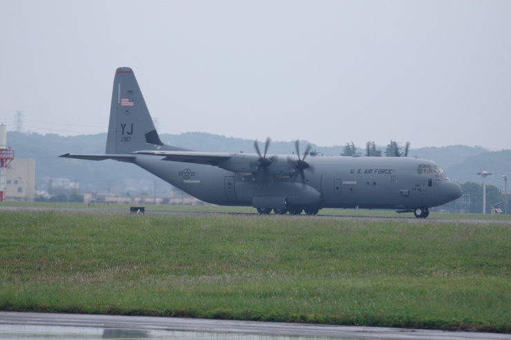 横田基地日米友好祭2022：C-130Jの離陸前滑走
