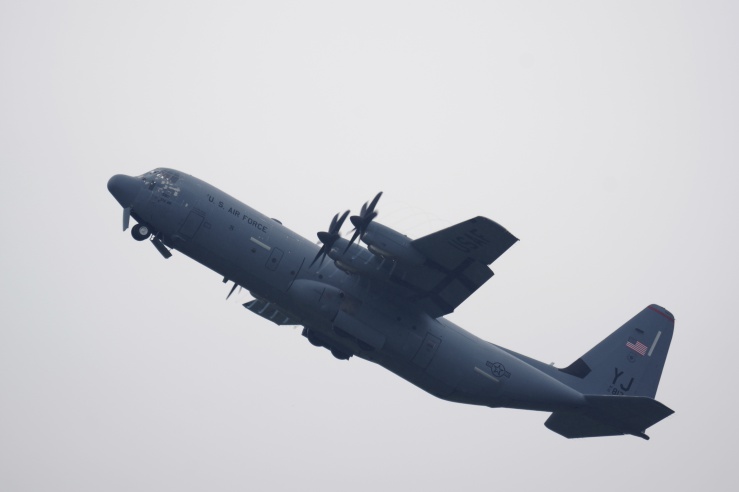 横田基地日米友好祭2022：C-130Jの離陸