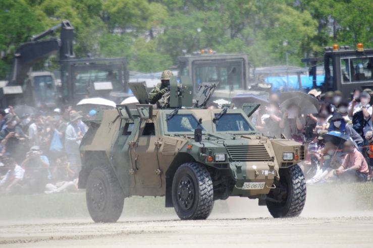 大久保駐屯地2022：軽装甲機動車の前進