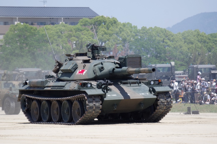 大久保駐屯地2022：74式戦車の突撃