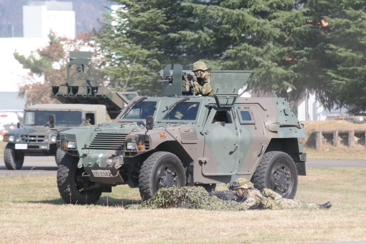 松本駐屯地：軽装甲機動車の展開
