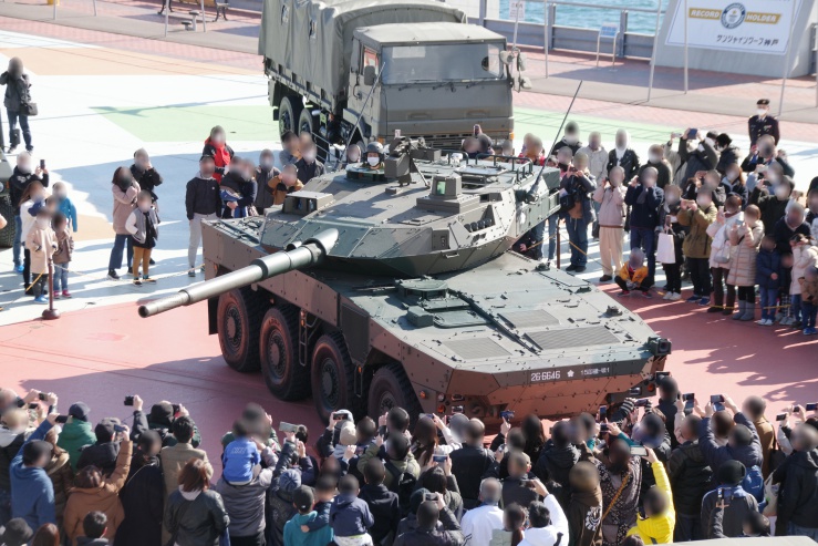 兵庫地本Defense Motor Festival：16式機動戦闘車もデモンストレーション
