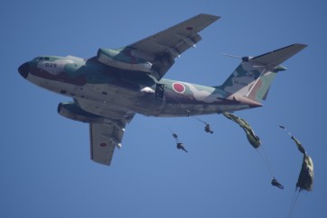 入間基地航空祭｜C-1輸送機からの第1空挺団による降下