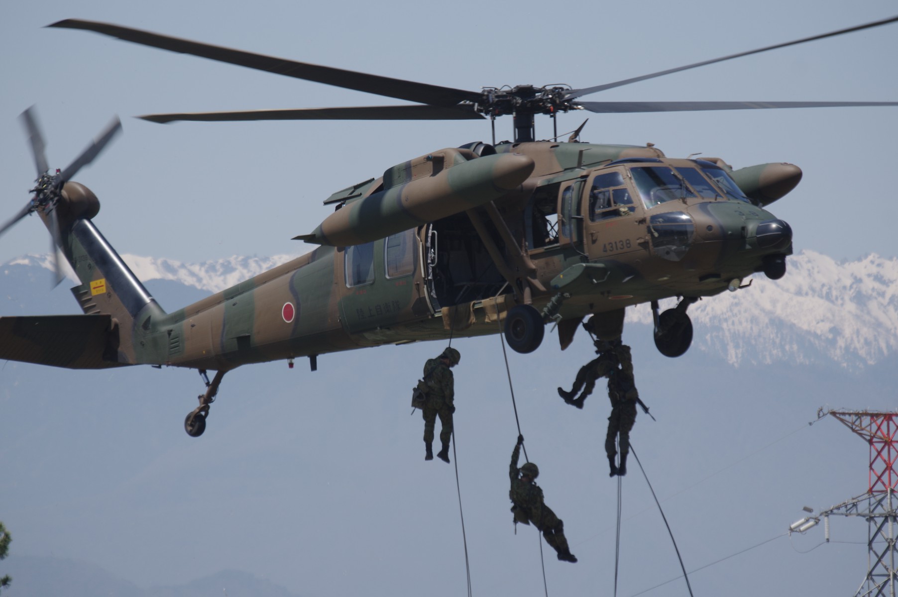 松本駐屯地 創設68周年｜訓練展示:UH-60JAレンジャー降下