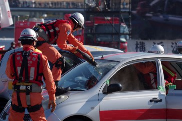 横浜消防出初式2019｜消防総合訓練：事故車両からの救助