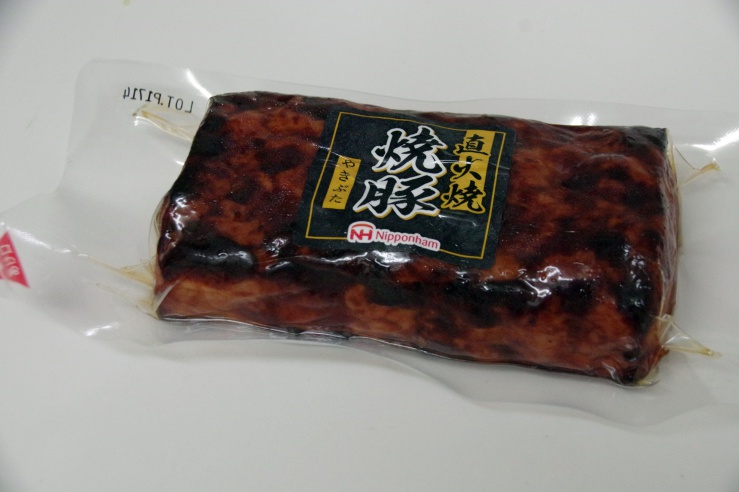 チャーシューピリ辛ねぎ丼：焼豚