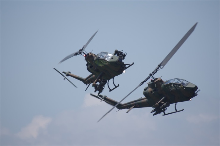 AH-1Sコブラ｜編隊飛行