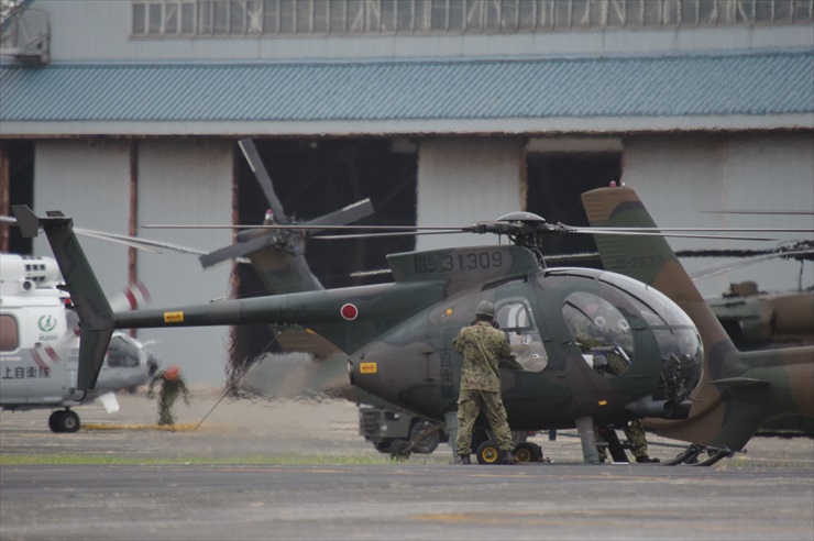 観測ヘリコプターOH-6D｜機体に搭乗