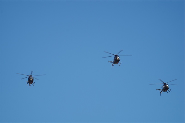 観測ヘリコプターOH-6D｜観閲飛行