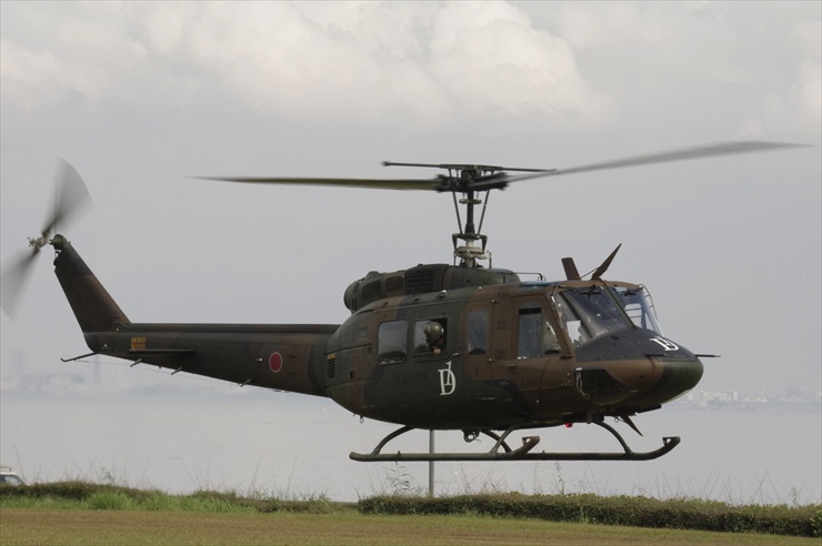 多用途ヘリコプター UH-1J｜離陸