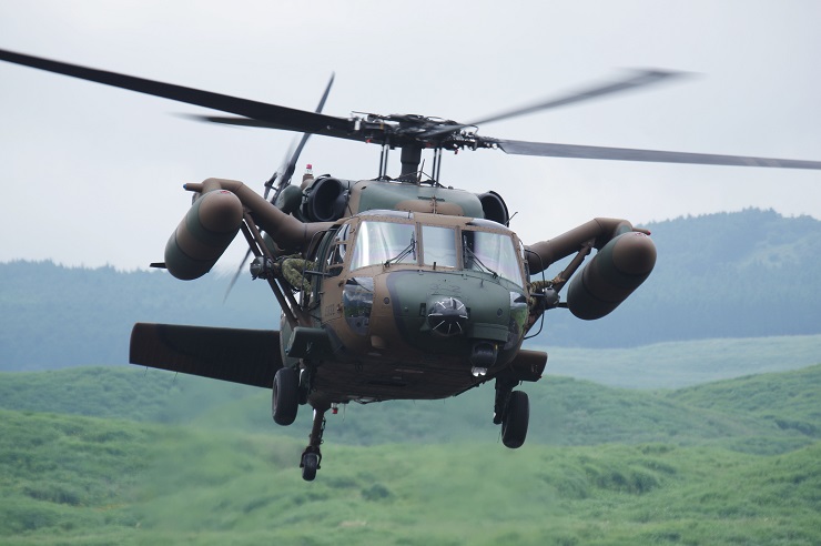 多用途ヘリコプターUH-60JA：着陸体勢