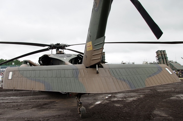 多用途ヘリコプターUH-60JA：安定翼